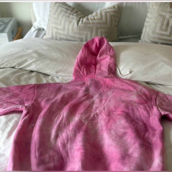 NWT Barbie X Forever 21 Graphic Hoodie - Size 1X (Sold out Collab) - Picture 3 of 7